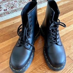 Dr Martens 1460 Bex Smooth Leather Platform boots